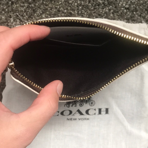 Coach clutch - Picture 4 of 5